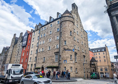 Radisson Blue hotel Edinburgh exterior